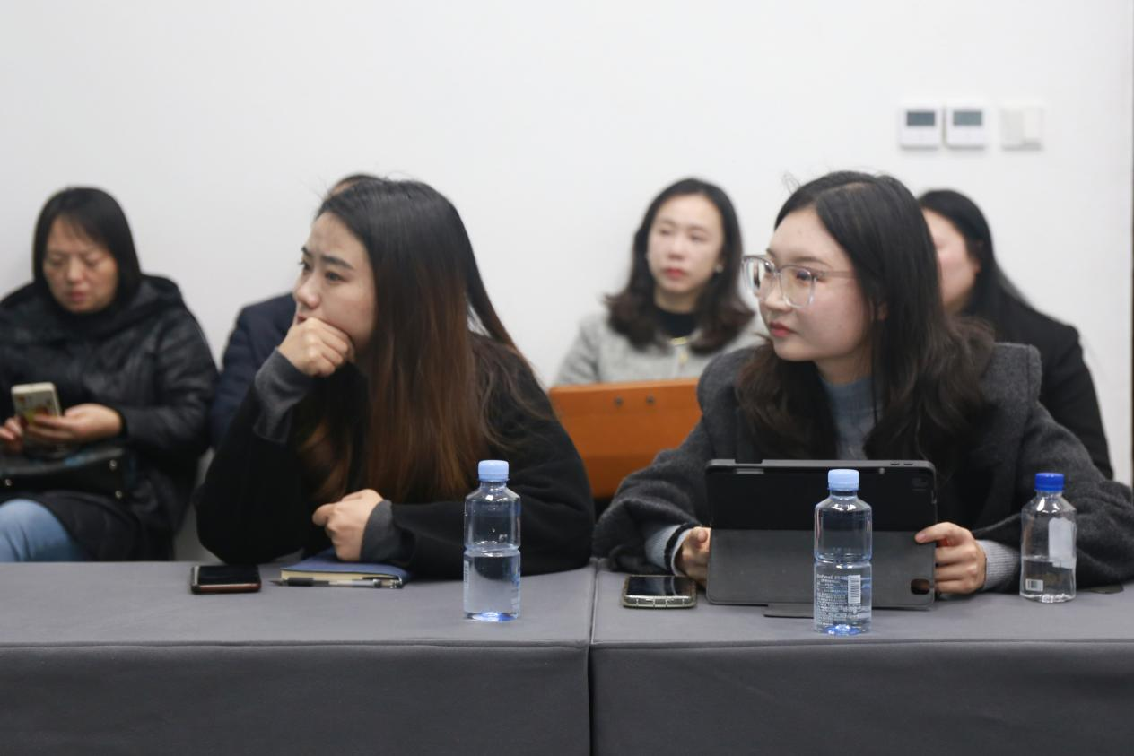 天府对冲基金学会,茶言股事投资俱乐部一行莅临琏升光伏参观交流